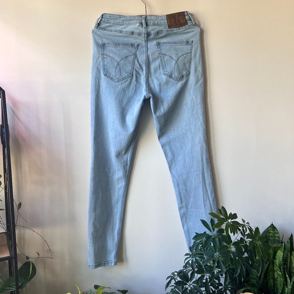 Gently Worn but Lovingly Cared For Calvin Klein Jeans High Waist Legging - Picture 6 of 11